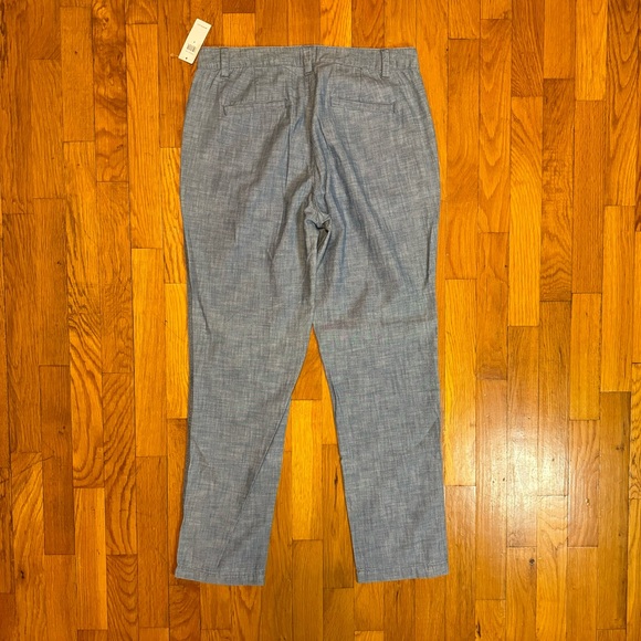 NWT Gap Factory Women’s Girlfriend Chambray Khaki - Picture 2 of 3